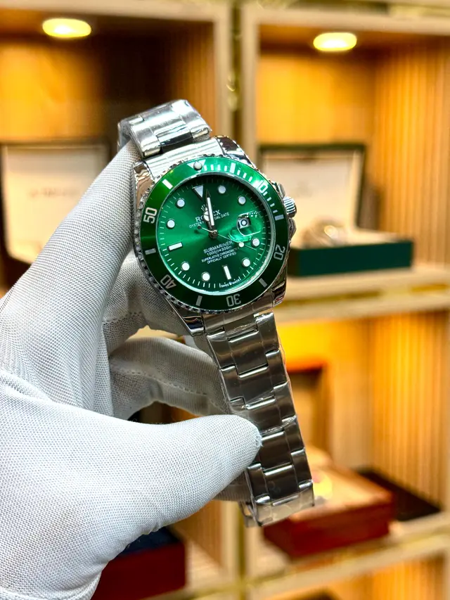 Rolex Submariner Silver Chain Green alternate