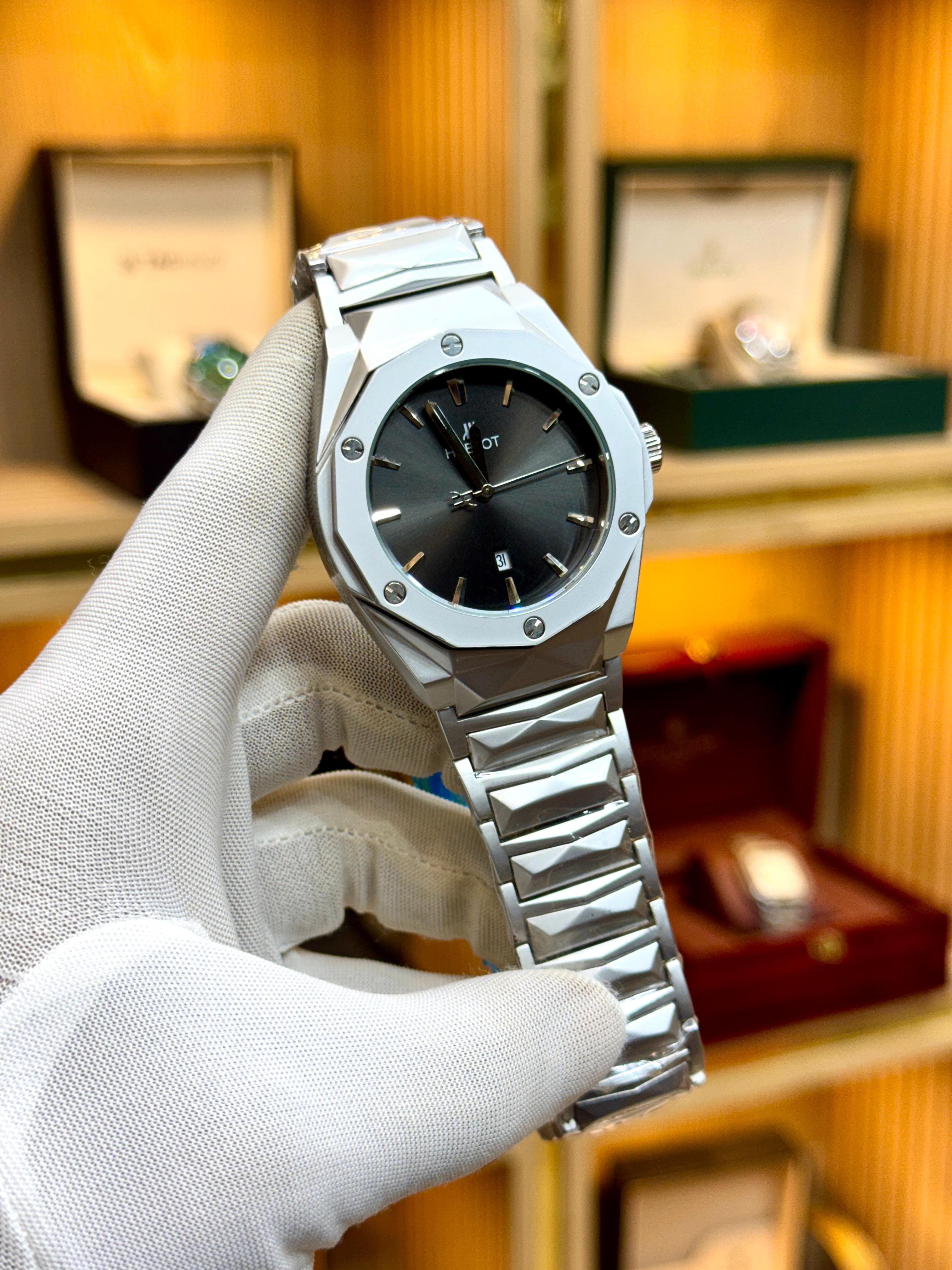 Hublot St 2.2 black dial