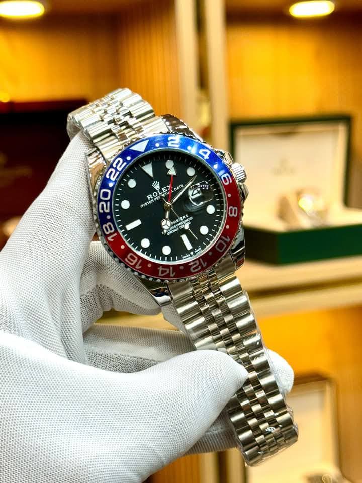 Rolex GMT Pepsi dial